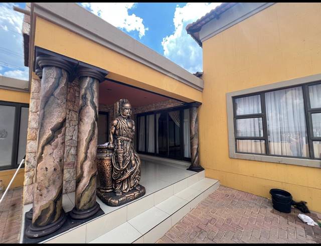 4 BEDROOM HOUSE FOR SALE IN ELIGWA ESTATE